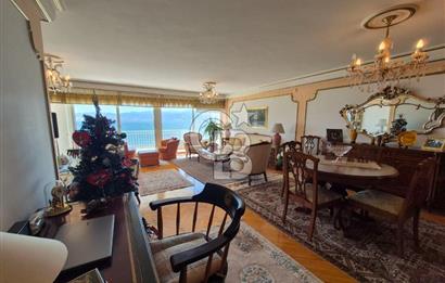 Karşıyaka Yalı Caddesi Satılık Deniz Manzaralı Daire