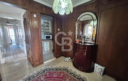 Karşıyaka Yalı Caddesi Satılık Deniz Manzaralı Daire