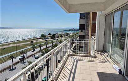 Karşıyaka Yalı Caddesi Satılık Deniz Manzaralı Daire