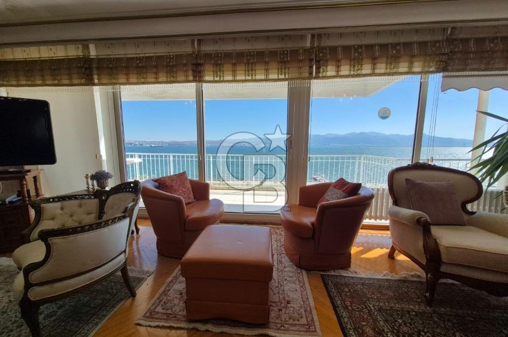Karşıyaka Yalı Caddesi Satılık Deniz Manzaralı Daire