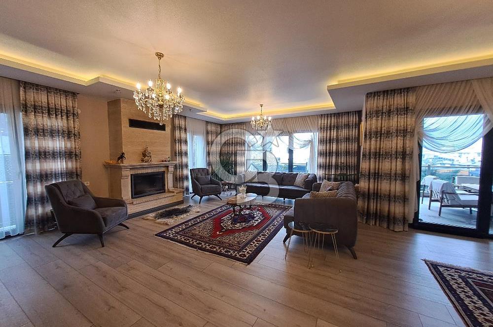 BAĞLICADA SATILIK 6+2 KIŞ BAHÇELİ LÜKS VİLLA