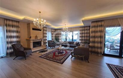 BAĞLICADA SATILIK 6+2 KIŞ BAHÇELİ LÜKS VİLLA