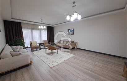 BAĞLICADA SATILIK 6+2 KIŞ BAHÇELİ LÜKS VİLLA