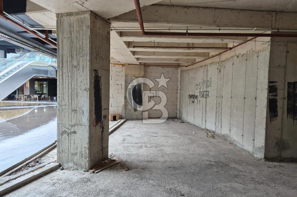 Sancaktepe Samandırada Denge Towers AVM'de Kiralık Dükkan  