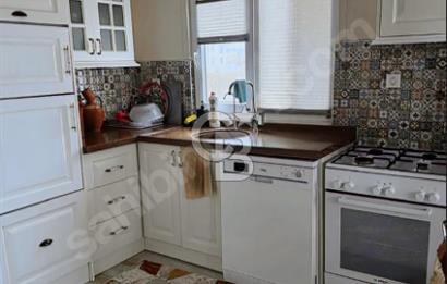 LAPSEKİ ÇARDAK'TA DENİZE 150M. 418m2 ARSA İÇİNDE MÜSTAKİL EV