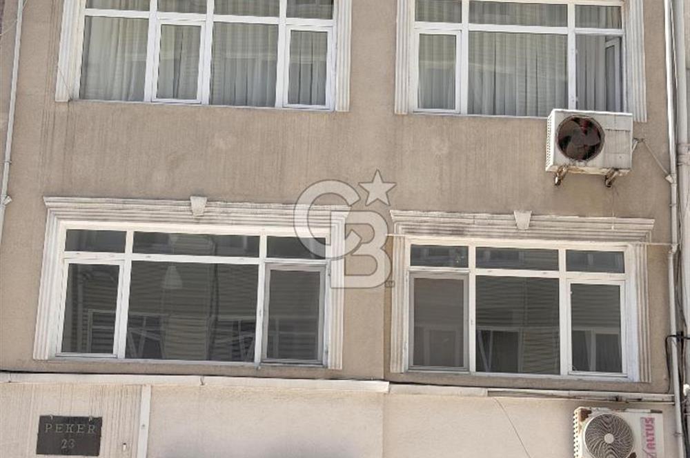 VİŞNEZADE MAHALLESİ, HÜSREV GEREDE CADDESİ, 4+1 SATILIK DAİRE