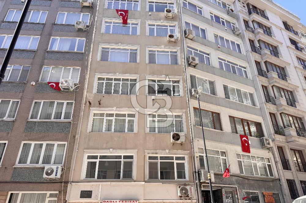 VİŞNEZADE MAHALLESİ, HÜSREV GEREDE CADDESİ, 4+1 SATILIK DAİRE