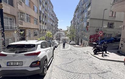VİŞNEZADE MAHALLESİ, HÜSREV GEREDE CADDESİ, 4+1 SATILIK DAİRE