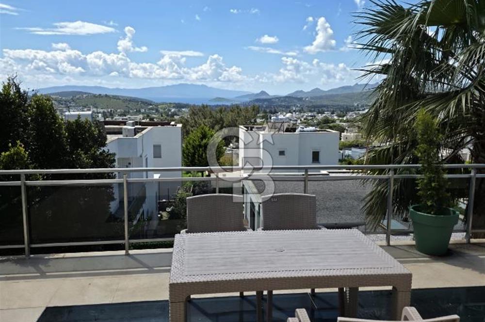 BODRUM KONACIK'ta DENİZ MANZARALI KİRALIK DUBLEKS VİLLA