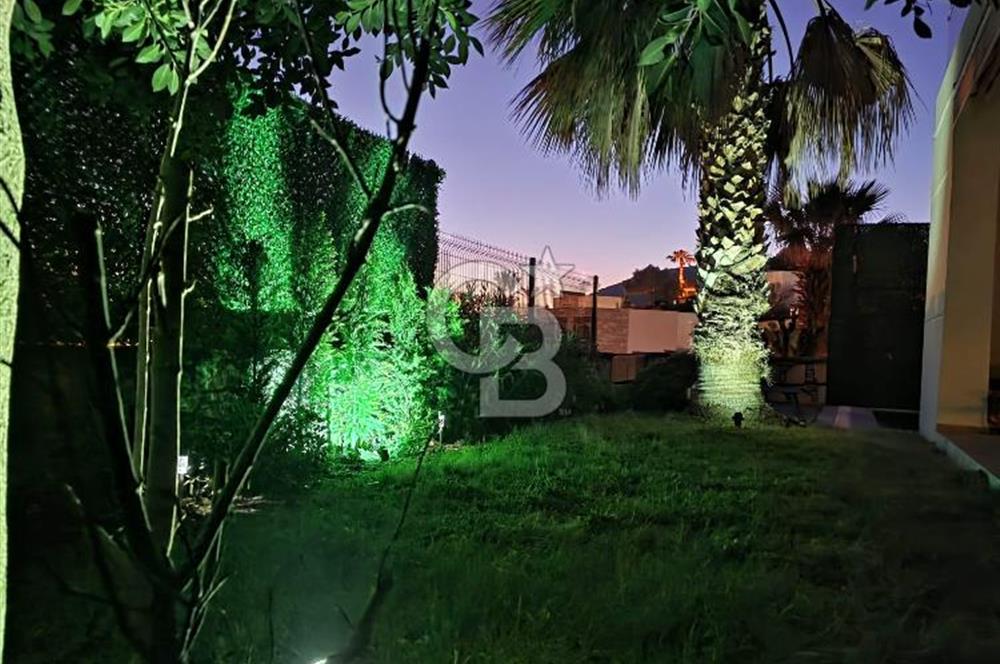 BODRUM KONACIK'ta DENİZ MANZARALI KİRALIK DUBLEKS VİLLA