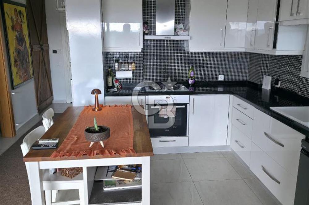 BODRUM KONACIK'ta DENİZ MANZARALI KİRALIK DUBLEKS VİLLA