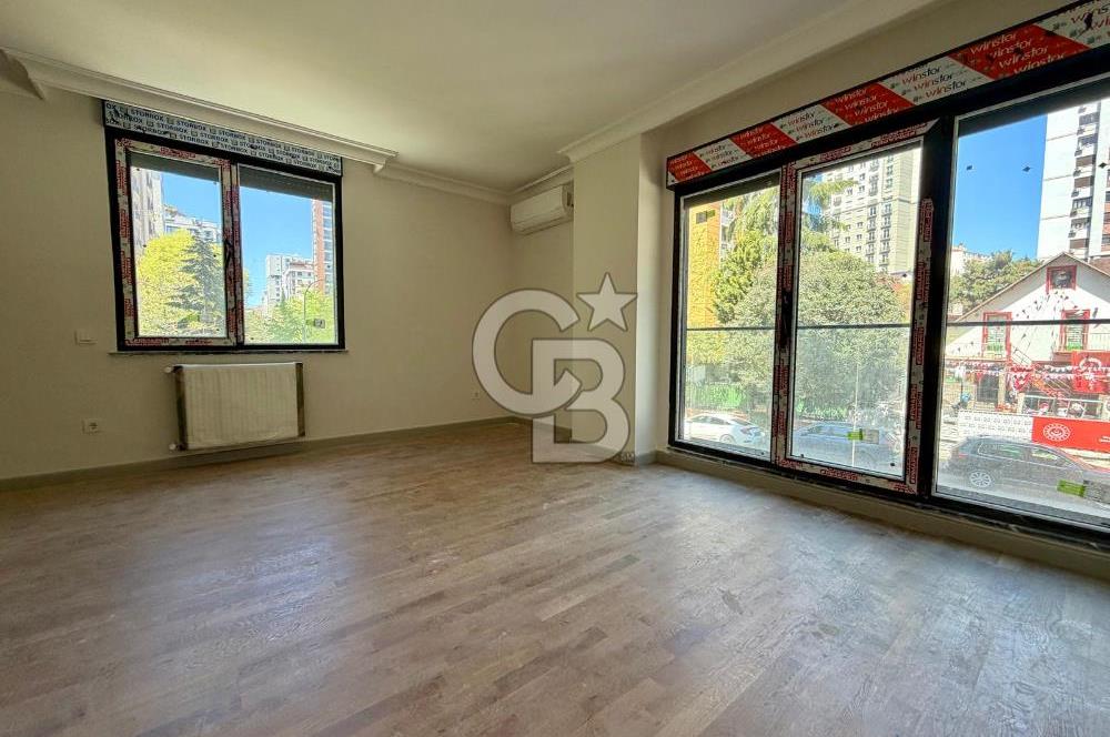 Kozyatağı'nda Kiralık 2+1 Modern Amerikan Mutfaklı Daire