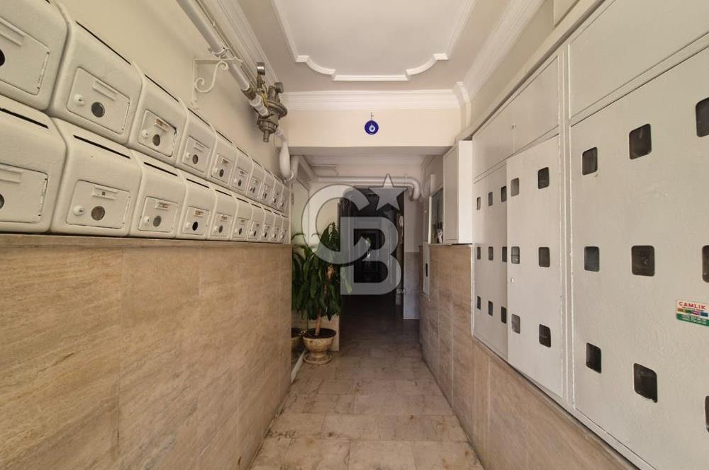 Karşıyaka Bahriye Üçok Bulvarı'nda Geniş 2+1 Kiralık Daire