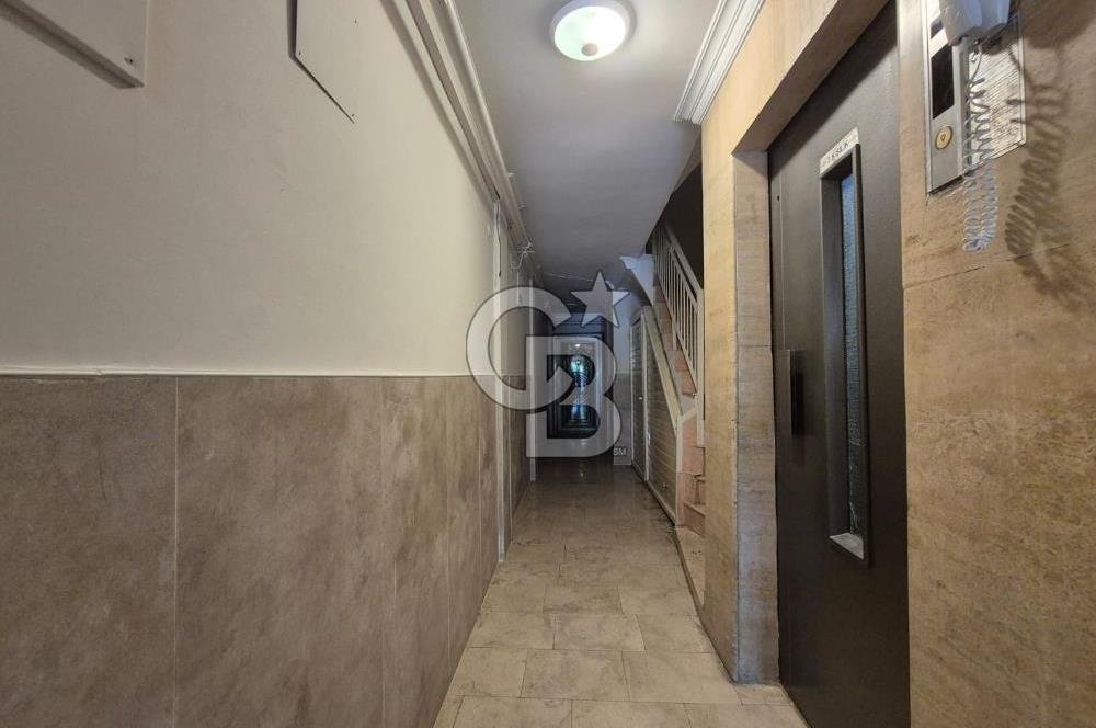 Karşıyaka Bahriye Üçok Bulvarı'nda Geniş 2+1 Kiralık Daire