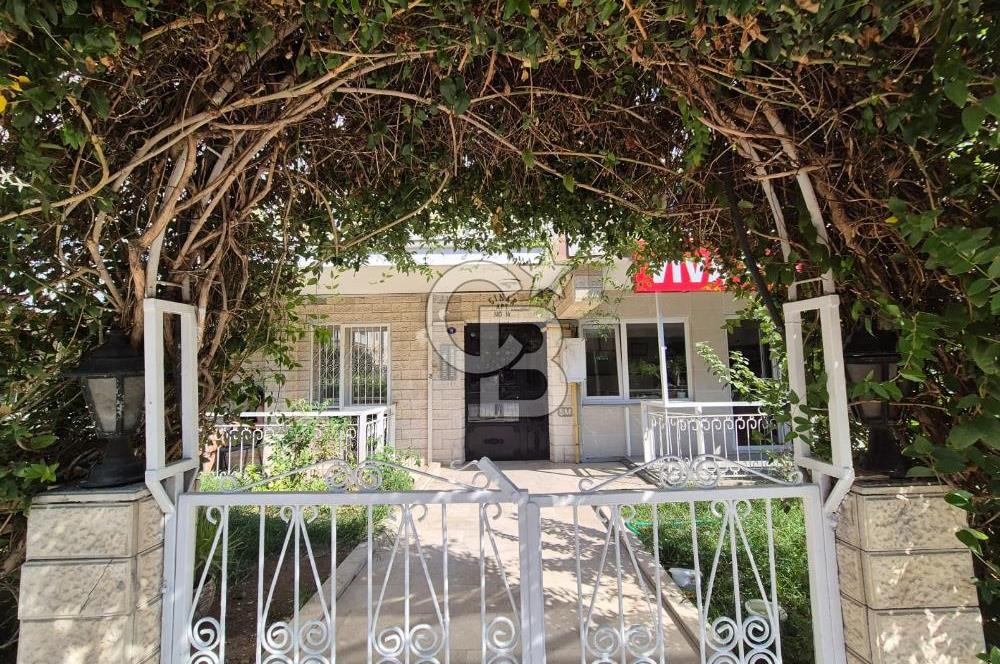 Karşıyaka Bahriye Üçok Bulvarı'nda Geniş 2+1 Kiralık Daire