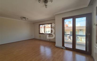 Karşıyaka Bahriye Üçok Bulvarı'nda Geniş 2+1 Kiralık Daire