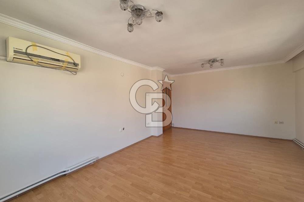 Karşıyaka Bahriye Üçok Bulvarı'nda Geniş 2+1 Kiralık Daire