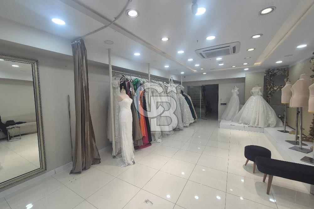 Mimar Kemalettin Moda Merkezinde 3 Katlı Kiralık Dükkan