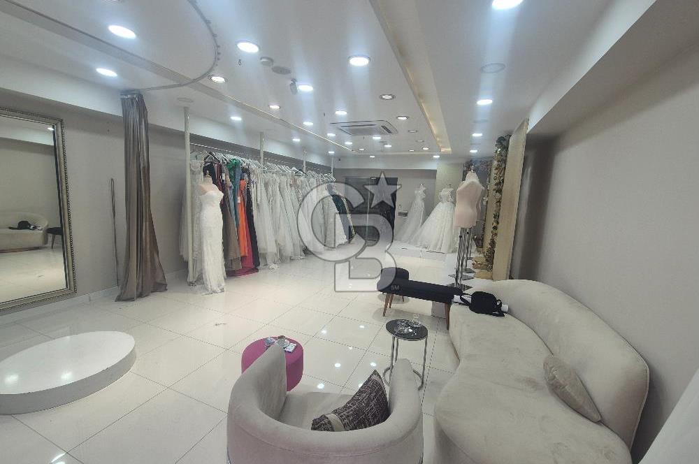 Mimar Kemalettin Moda Merkezinde 3 Katlı Kiralık Dükkan
