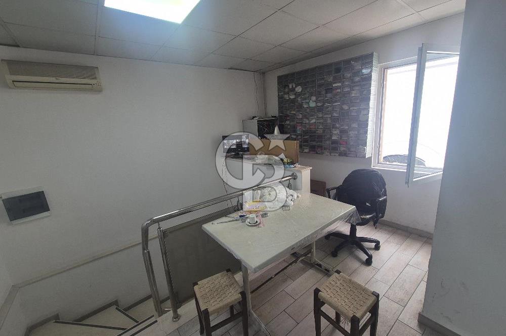 Mimar Kemalettin Moda Merkezinde 3 Katlı Kiralık Dükkan
