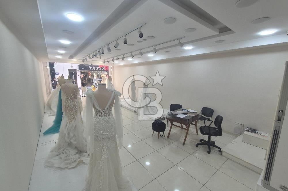 Mimar Kemalettin Moda Merkezinde 3 Katlı Kiralık Dükkan
