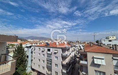 Karşıyaka Bahriye Üçok Bulvarı'nda Geniş 2+1 Kiralık Daire