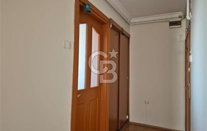 Karşıyaka Bahriye Üçok Bulvarı'nda Geniş 2+1 Kiralık Daire