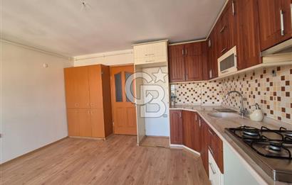 Karşıyaka Bahriye Üçok Bulvarı'nda Geniş 2+1 Kiralık Daire