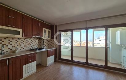 Karşıyaka Bahriye Üçok Bulvarı'nda Geniş 2+1 Kiralık Daire