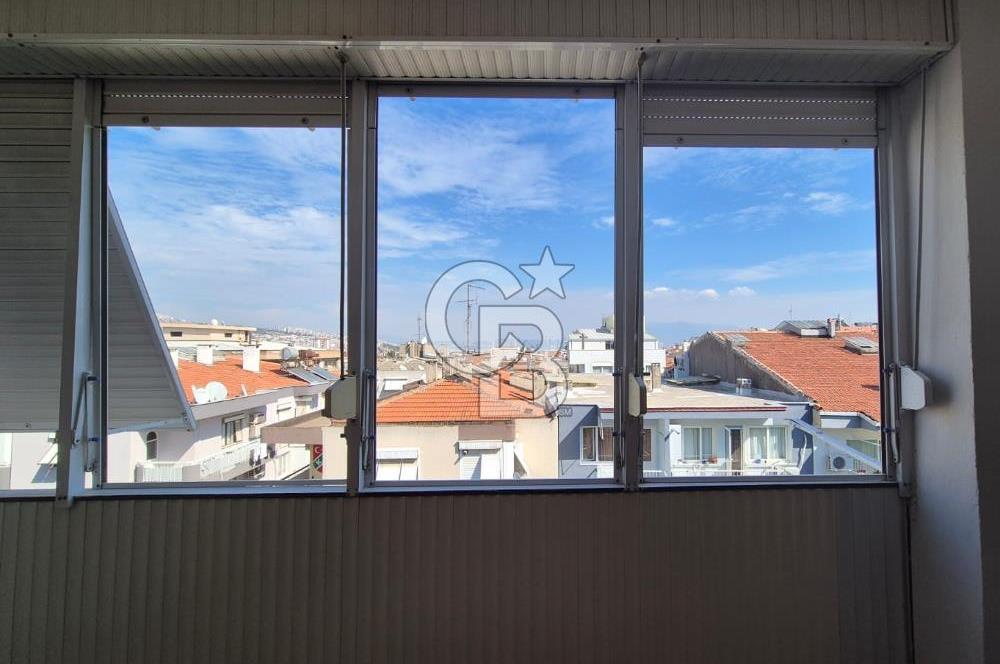 Karşıyaka Bahriye Üçok Bulvarı'nda Geniş 2+1 Kiralık Daire