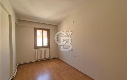 Karşıyaka Bahriye Üçok Bulvarı'nda Geniş 2+1 Kiralık Daire