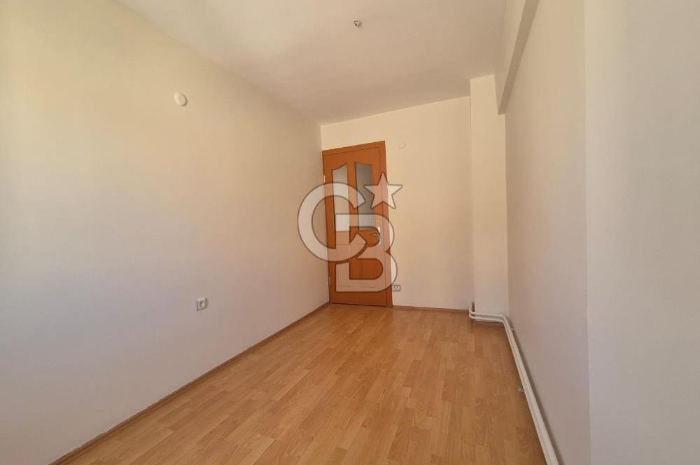Karşıyaka Bahriye Üçok Bulvarı'nda Geniş 2+1 Kiralık Daire