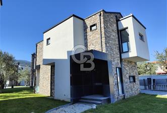 Edremit Güre'de Havuzlu Sitede Satılık Lüks 3+1 Villa - 1 - 346614