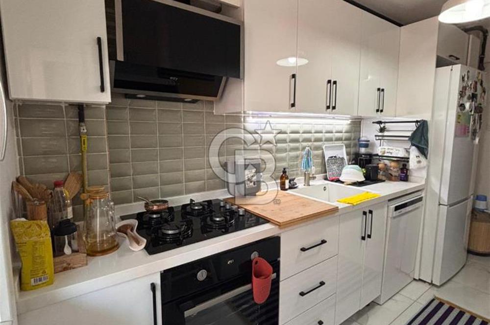 Karşıyaka Girneye Yakın Dedebaşı Mahallesinde Tadilatlı Satılık 