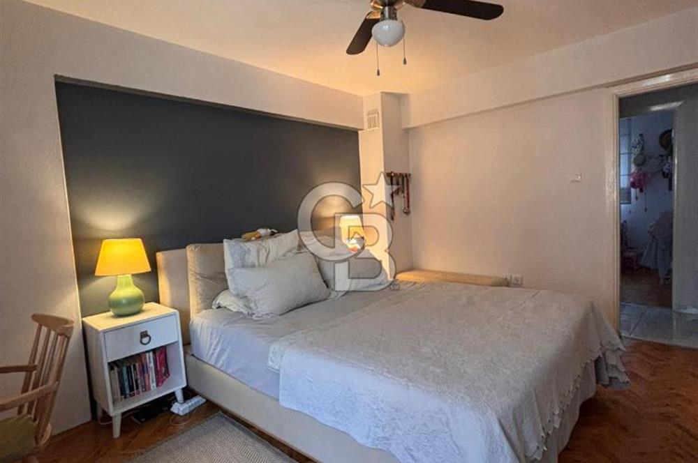 Karşıyaka Girneye Yakın Dedebaşı Mahallesinde Tadilatlı Satılık 