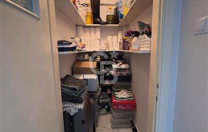 Karşıyaka Girneye Yakın Dedebaşı Mahallesinde Tadilatlı Satılık 