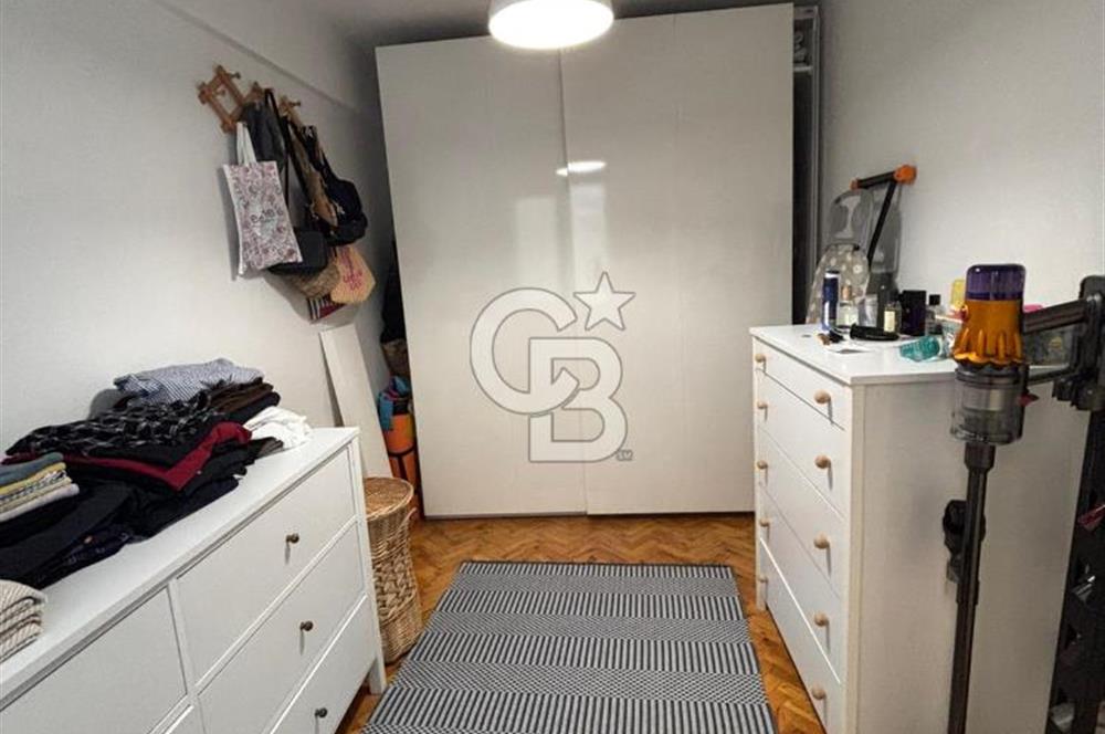 Karşıyaka Girneye Yakın Dedebaşı Mahallesinde Tadilatlı Satılık 