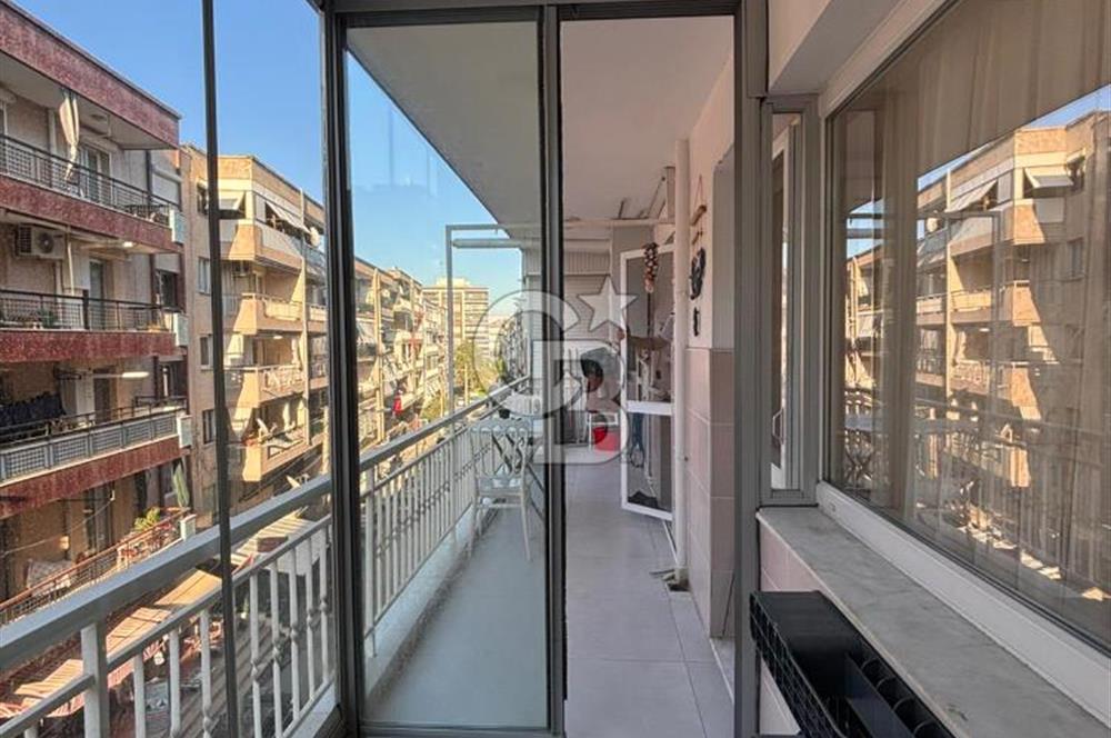 Karşıyaka Girneye Yakın Dedebaşı Mahallesinde Tadilatlı Satılık 