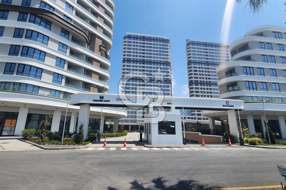 AYLİN BERENT'TEN EVORA İZMİR'DE DENİZ MANZARALI SATILIK DAİRE