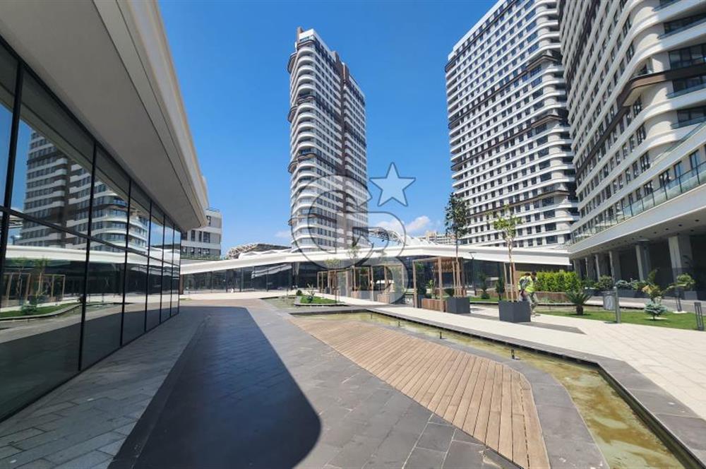 AYLİN BERENT'TEN EVORA İZMİR'DE DENİZ MANZARALI SATILIK DAİRE