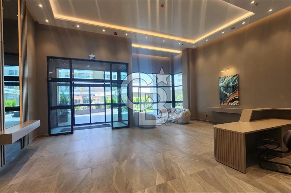 AYLİN BERENT'TEN EVORA İZMİR'DE DENİZ MANZARALI SATILIK DAİRE