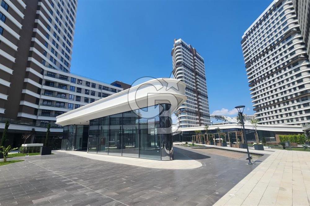 AYLİN BERENT'TEN EVORA İZMİR'DE DENİZ MANZARALI SATILIK DAİRE