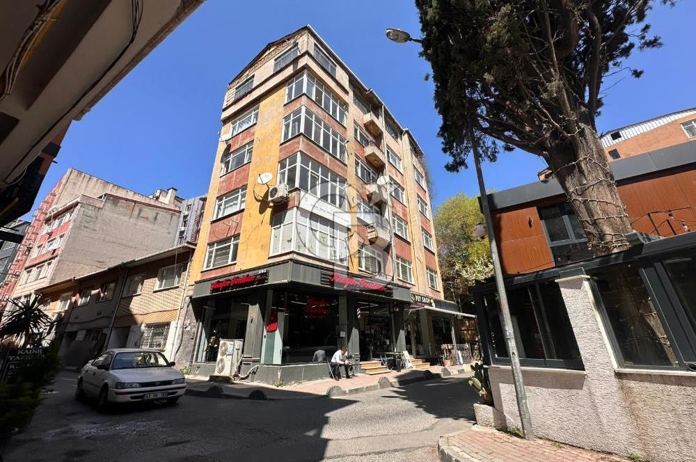 Gebze Çarşı Merkezde 7 Katlı Komple Bina 2 Dükkan + 3+1 Daireler