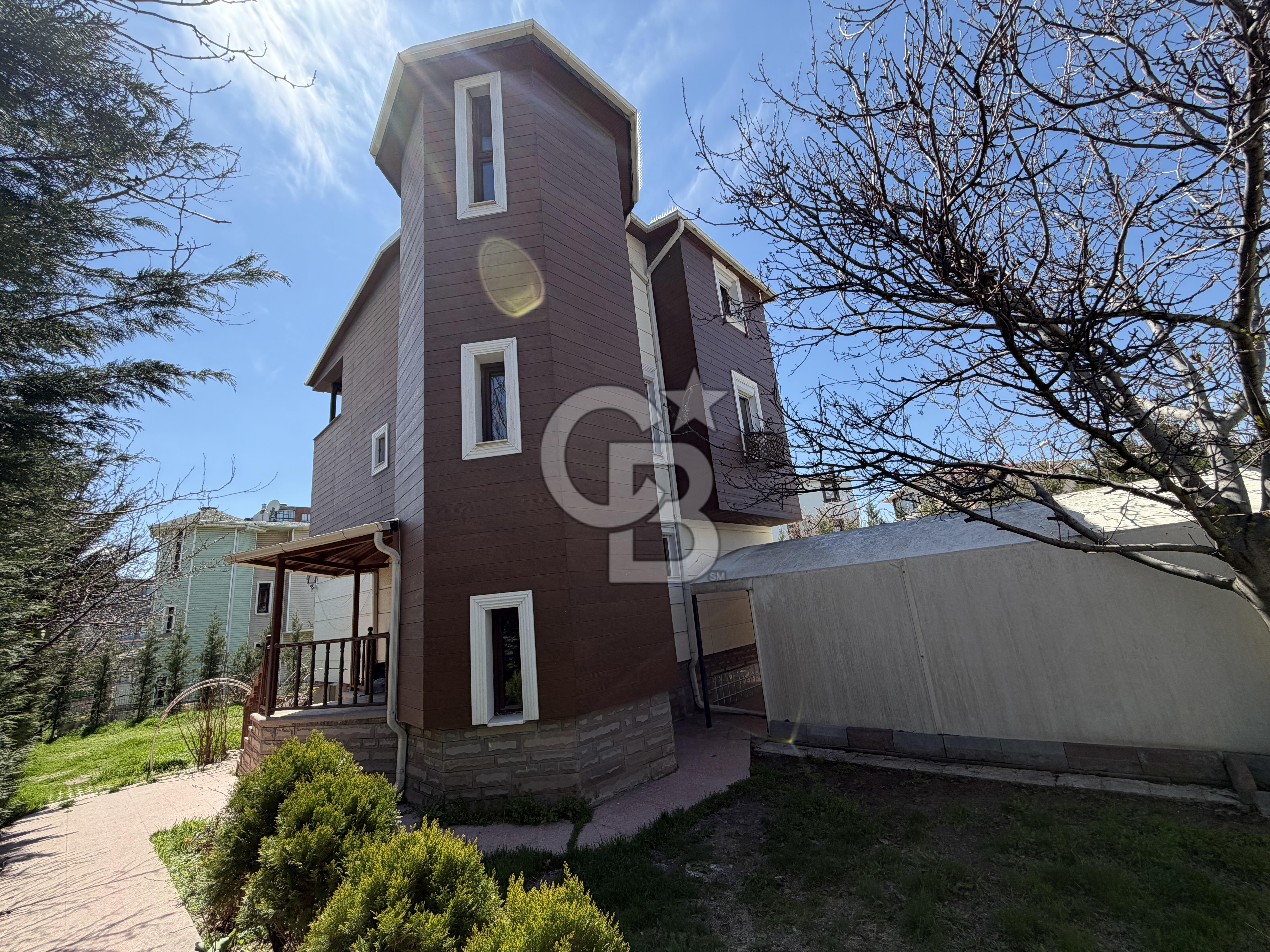 Geniş Bahçe + Sauna | 6+1 Villa | Merkezi Konum