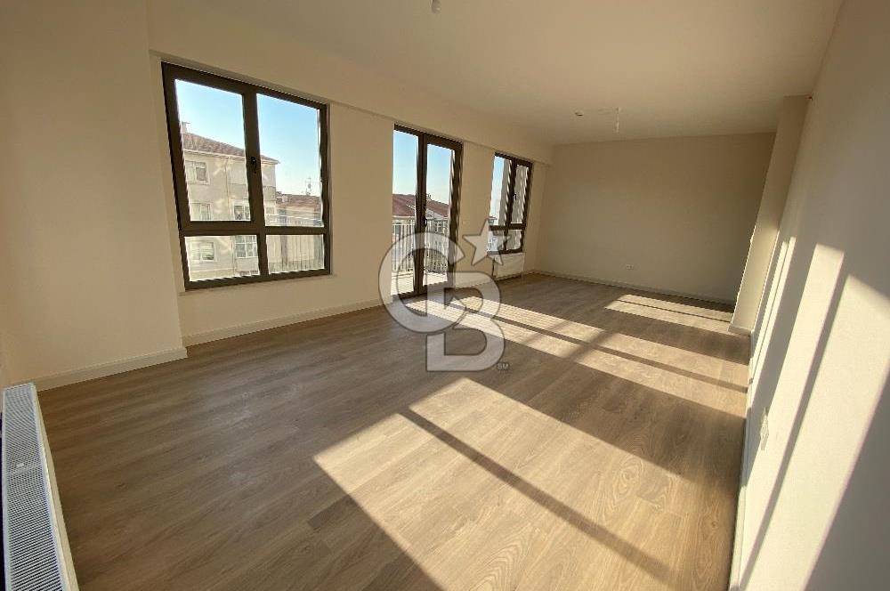 MALTEPE ZÜMRÜTEVLER SURYAPI YEŞİL MAVİ'de SATILIK BALKONLU 2+1 DAİRE