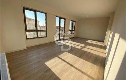 MALTEPE ZÜMRÜTEVLER SURYAPI YEŞİL MAVİ'de SATILIK BALKONLU 2+1 DAİRE
