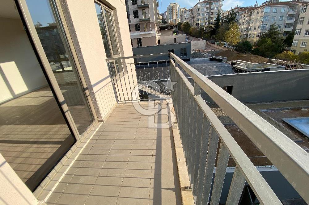 MALTEPE ZÜMRÜTEVLER SURYAPI YEŞİL MAVİ'de SATILIK BALKONLU 2+1 DAİRE