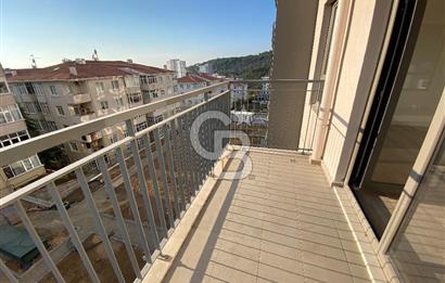 MALTEPE ZÜMRÜTEVLER SURYAPI YEŞİL MAVİ'de SATILIK BALKONLU 2+1 DAİRE