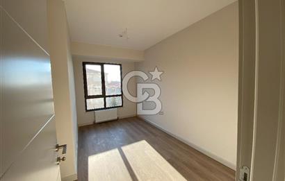 MALTEPE ZÜMRÜTEVLER SURYAPI YEŞİL MAVİ'de SATILIK BALKONLU 2+1 DAİRE
