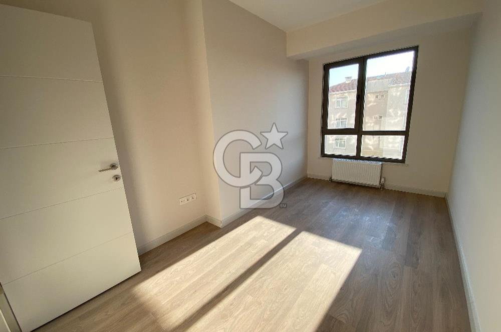 MALTEPE ZÜMRÜTEVLER SURYAPI YEŞİL MAVİ'de SATILIK BALKONLU 2+1 DAİRE